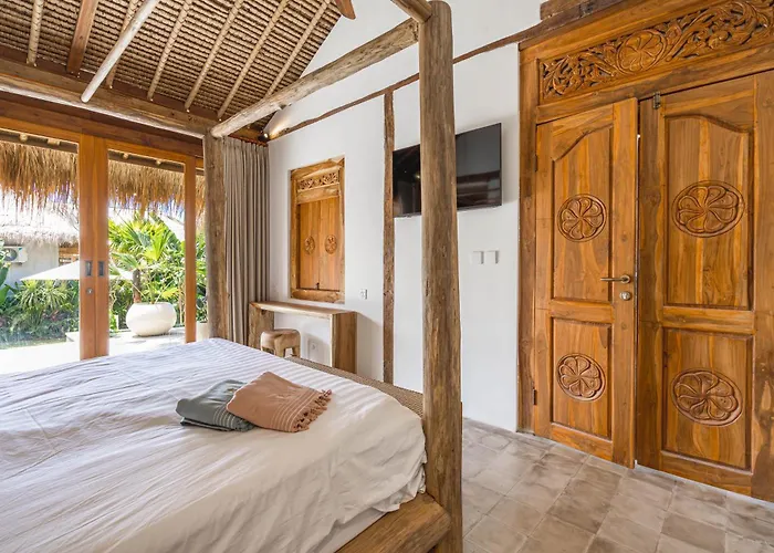 Griya Melati, Authentic Joglo 2br Private Pool In ゲストハウス