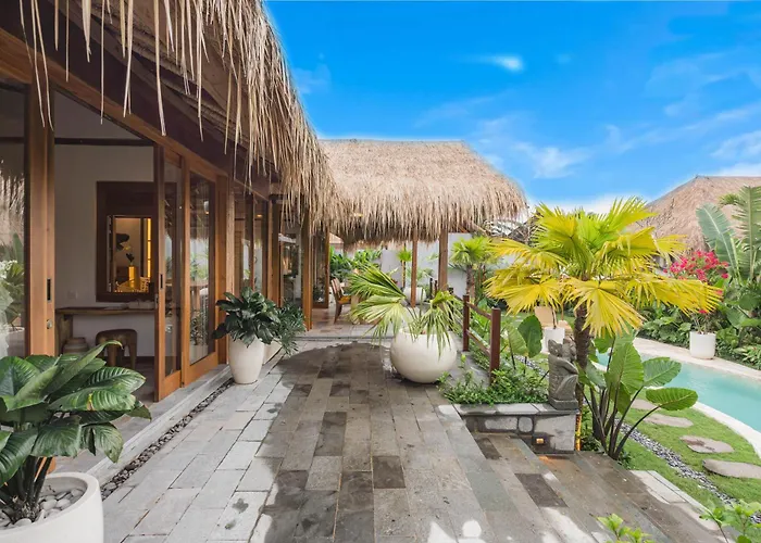 Griya Melati, Authentic Joglo 2br Private Pool In ゲストハウス 3*
